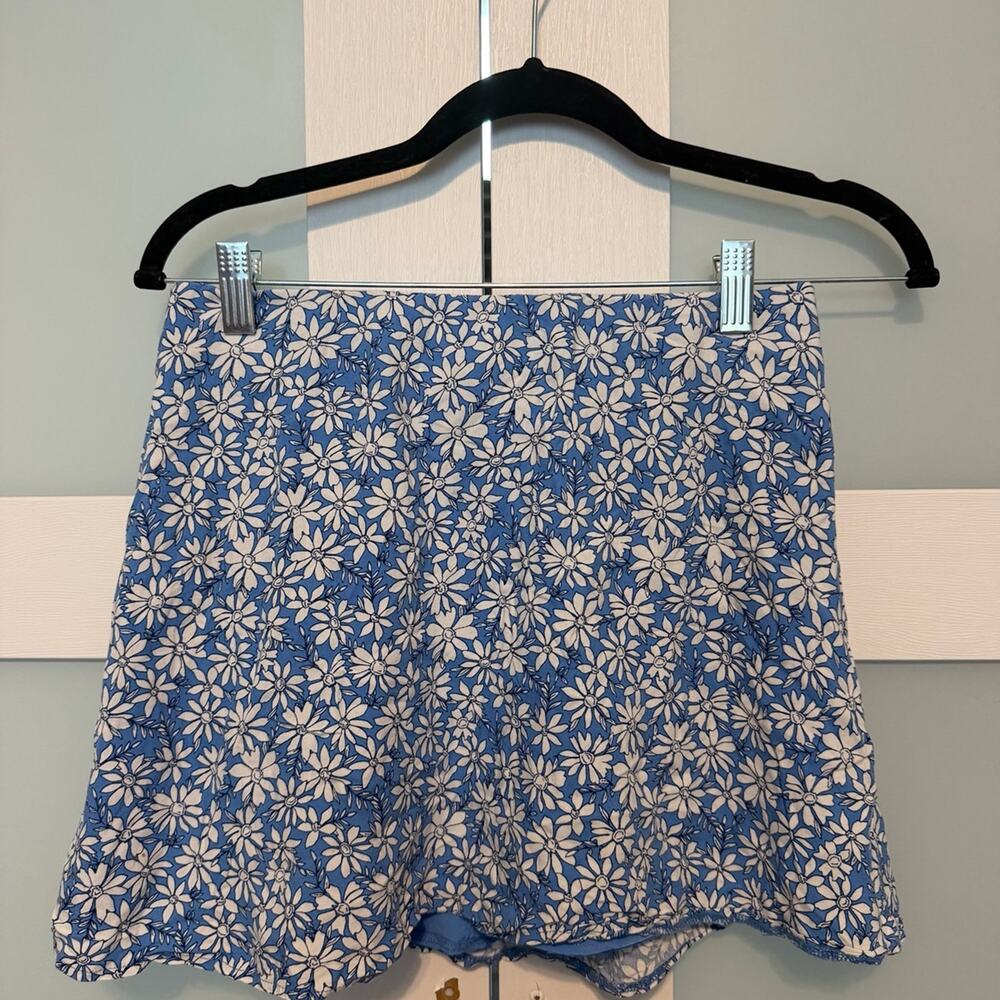 American Eagle Floral Skort Womens Small Blue White Daisy Print Mini Skirt Short